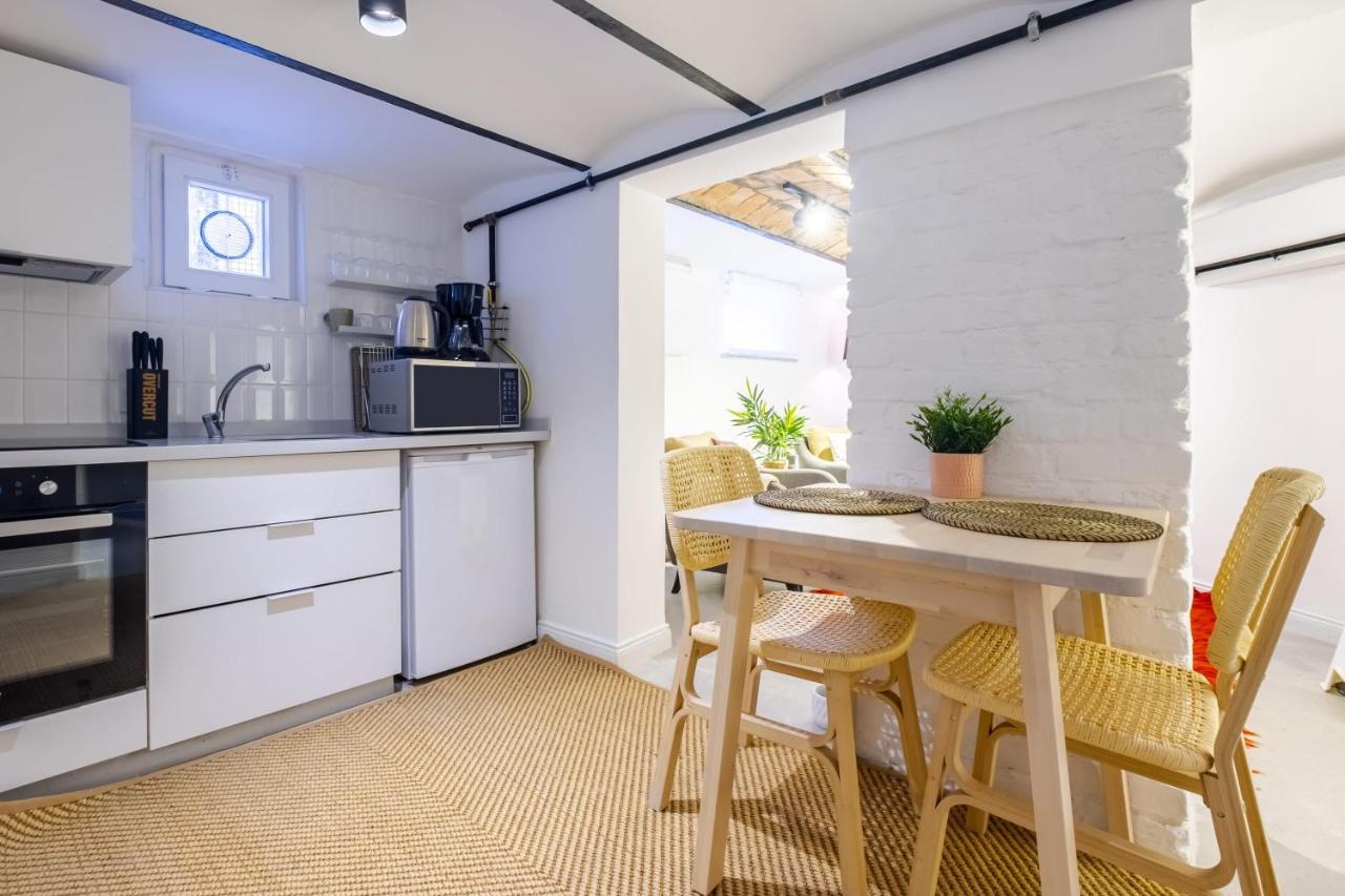 Vibrant Flat 5 Minutes Walk To Istiklal In Beyoglu Istanbul Exterior photo