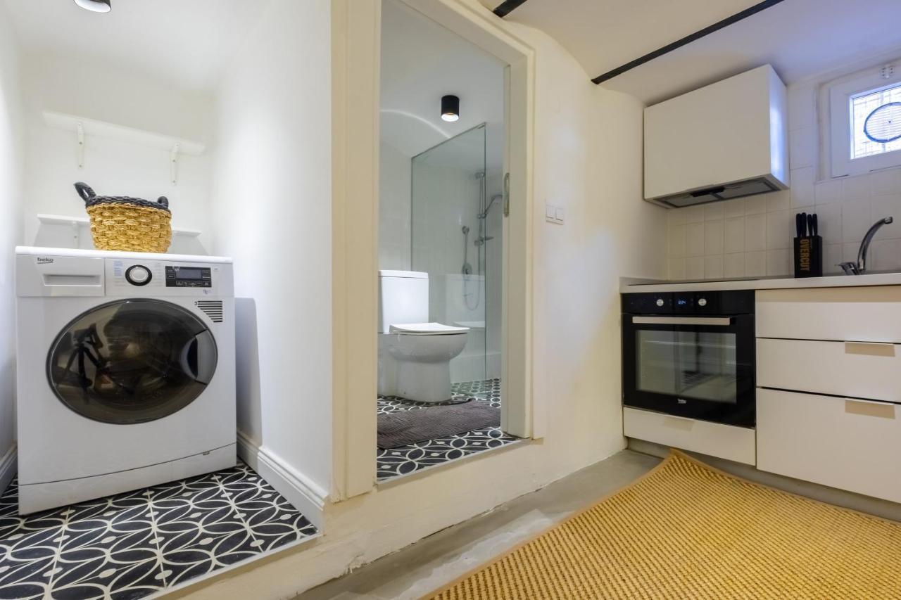 Vibrant Flat 5 Minutes Walk To Istiklal In Beyoglu Istanbul Exterior photo