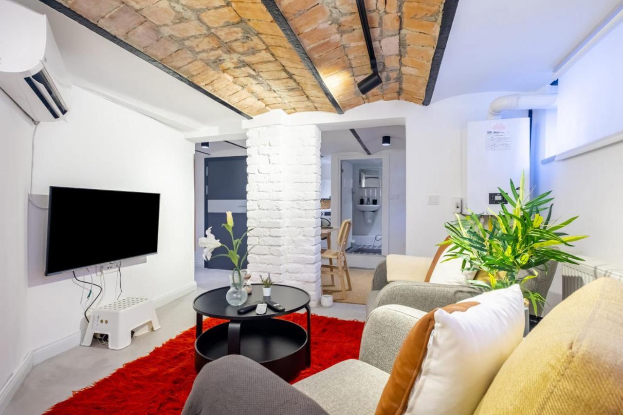 Vibrant Flat 5 Minutes Walk To Istiklal In Beyoglu Istanbul Exterior photo