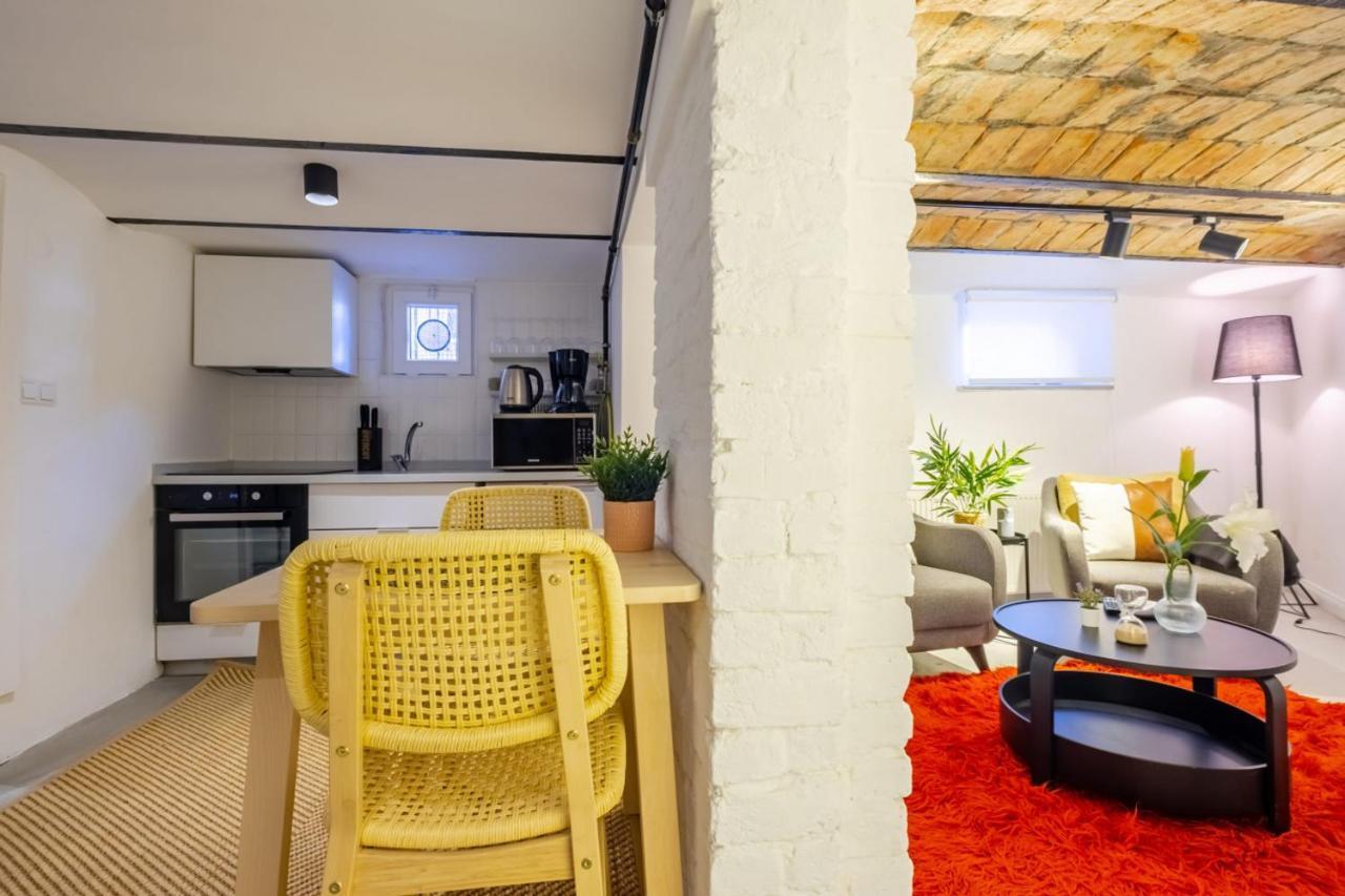 Vibrant Flat 5 Minutes Walk To Istiklal In Beyoglu Istanbul Exterior photo